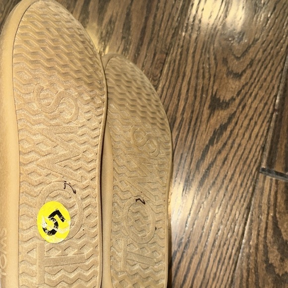 Toms Plush Cream Slip-Ons size 5 - Picture 6 of 8